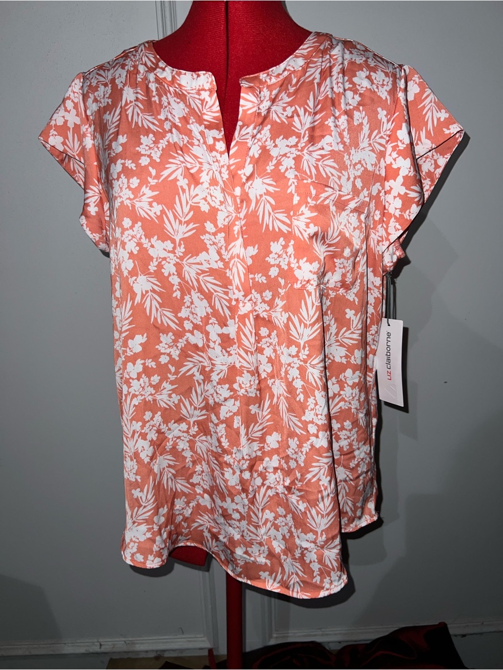 NWT Liz Claiborne Peach and White Floral Short Sleeve Top size large